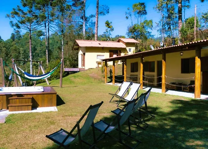 Linda Casa de campo c lazer prox Camp do Jordao SP